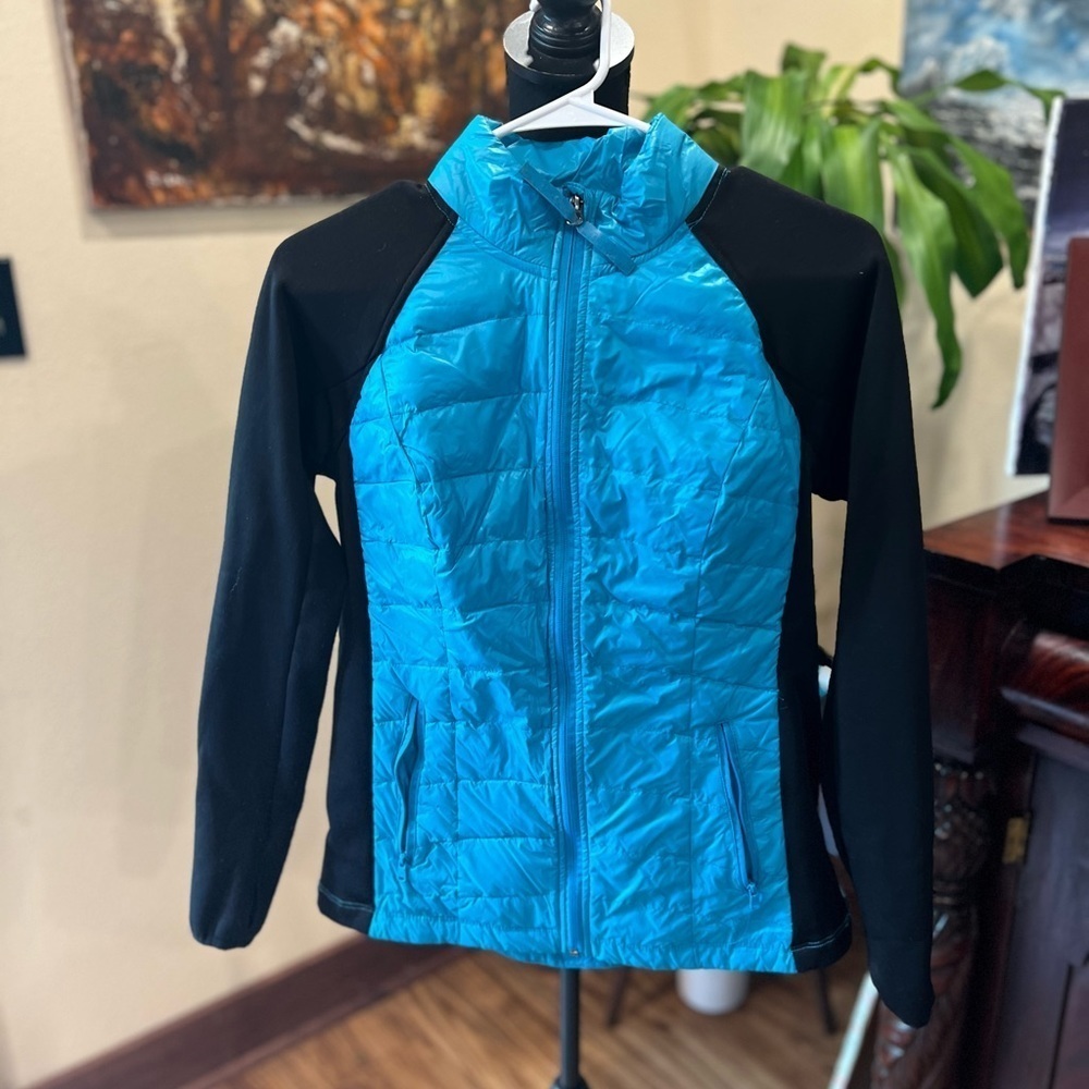Calvin Klein duck down puffer size small in GUC